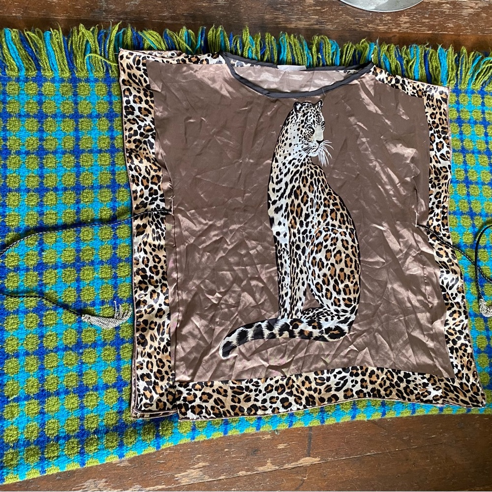 Trac leopard top - Picture 3 of 8